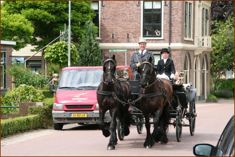 935 Willy & Gerard 145 Met de Koets